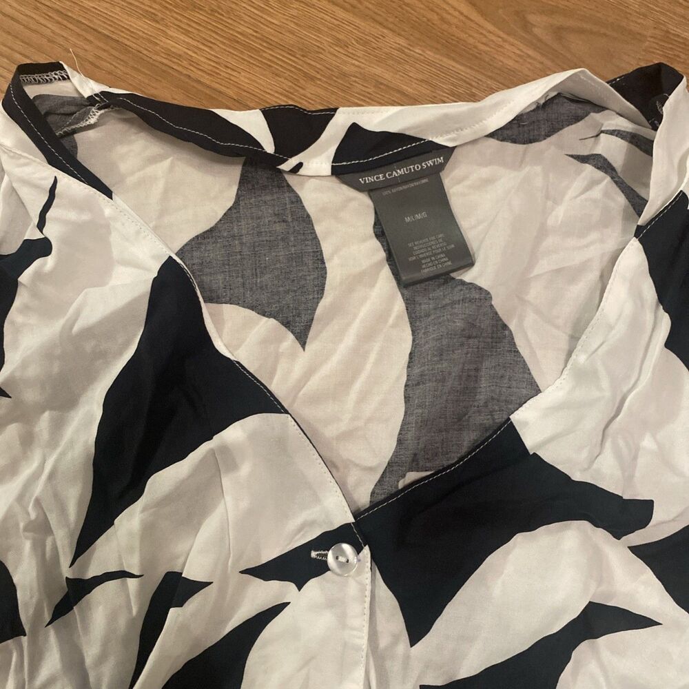 Vince Camuto Women's Printed Front-Tie Robe Swim Cover-Up Size M/L $150 NWT - Picture 7 of 10